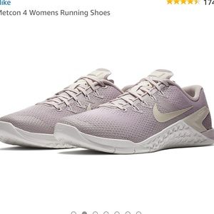 Women’s Nike Metcon 4